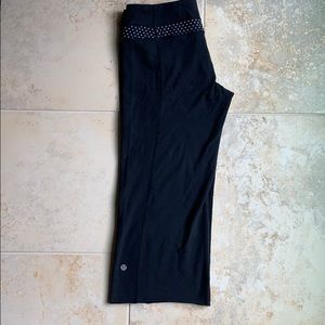 Lululemon Groove Crops